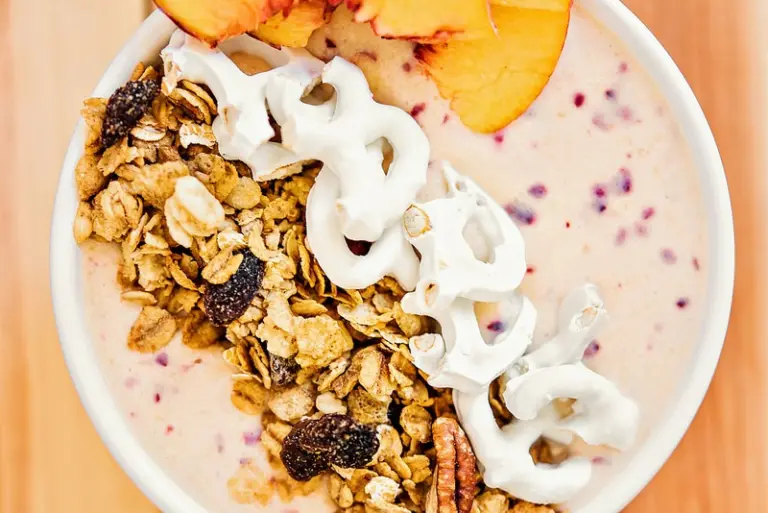 Cereal stone fruit smoothie bowl Great Grains recipe