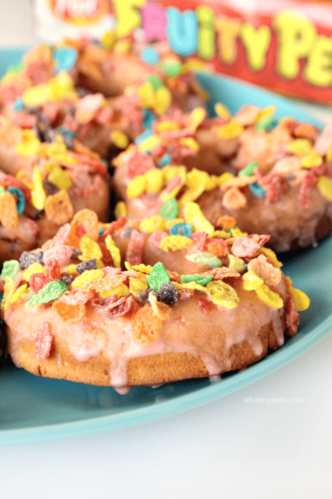 Fruity PEBBLES™ strawberry donuts recipe