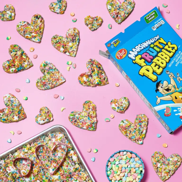 Heart-shaped Marshmallow Fruity PEBBLES™ bars recipe