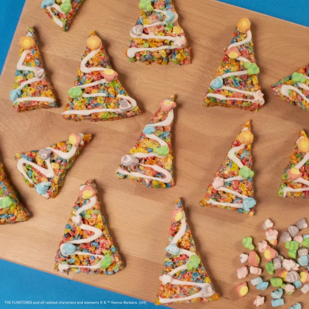 Fruity PEBBLES Christmas tree treats