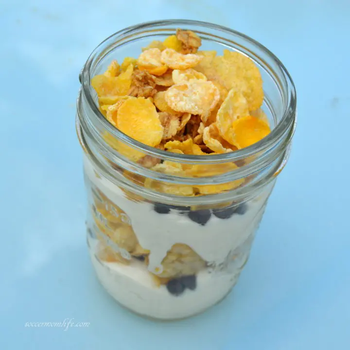 Cannoli dessert parfait in a mason jar