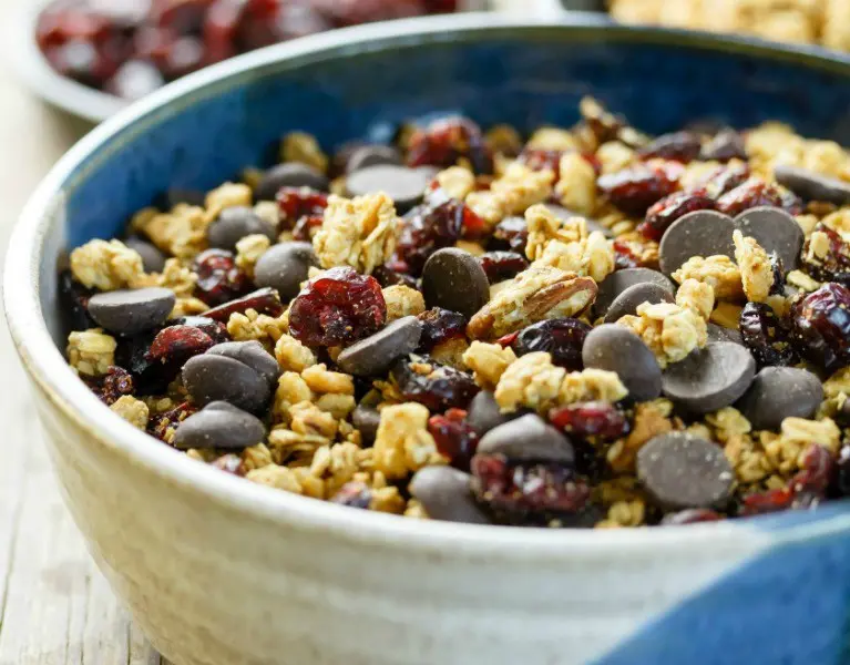 Dark chocolate cranberry granola Great Grains recipe