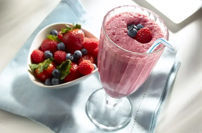 Shredded Wheat mixed berry smoothie recipe