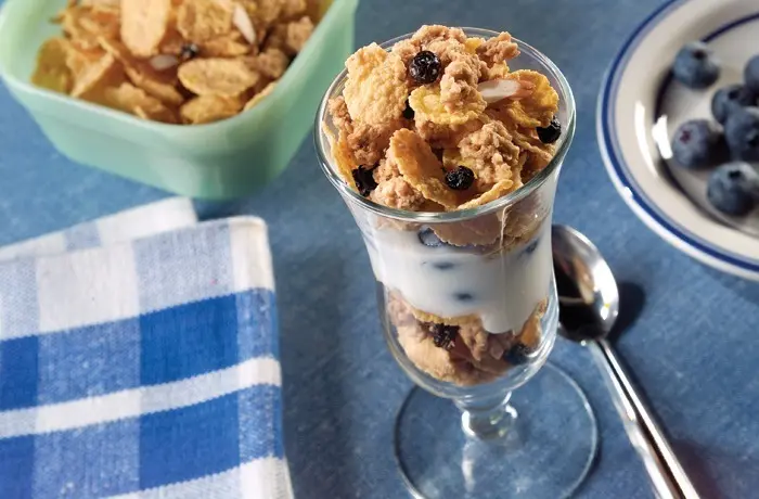 Blueberry nut crunch parfait recipe