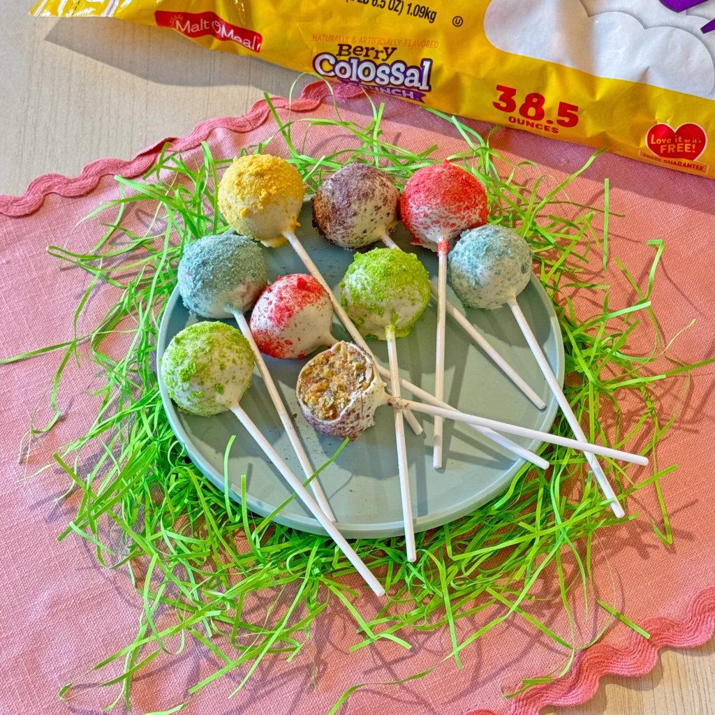 Malt-O-Meal™ Berry Colossal Crunch™ Cake Pops